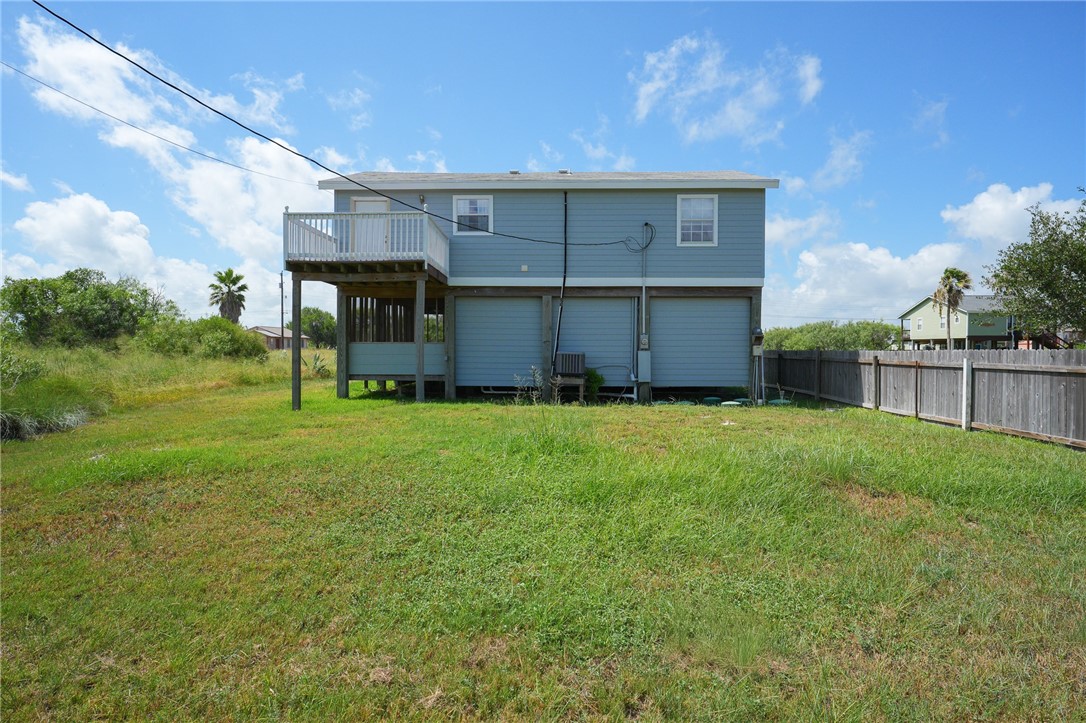 114 W Shady Oak Rockport TX 78382