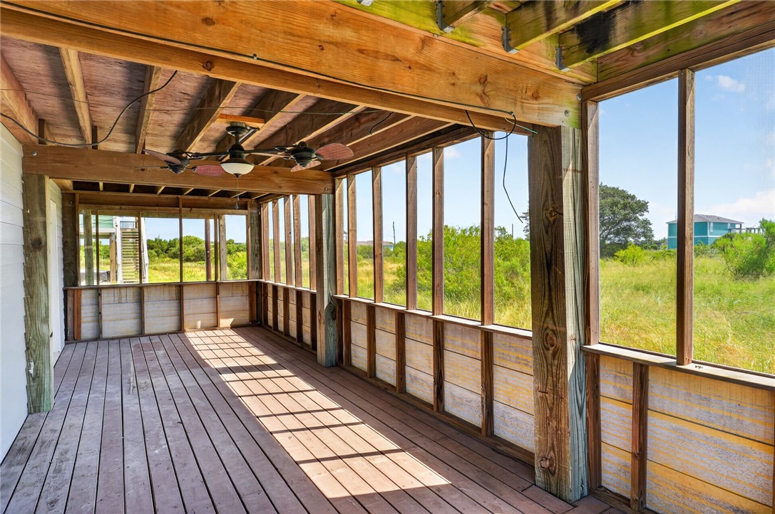 114 W Shady Oak Rockport TX 78382