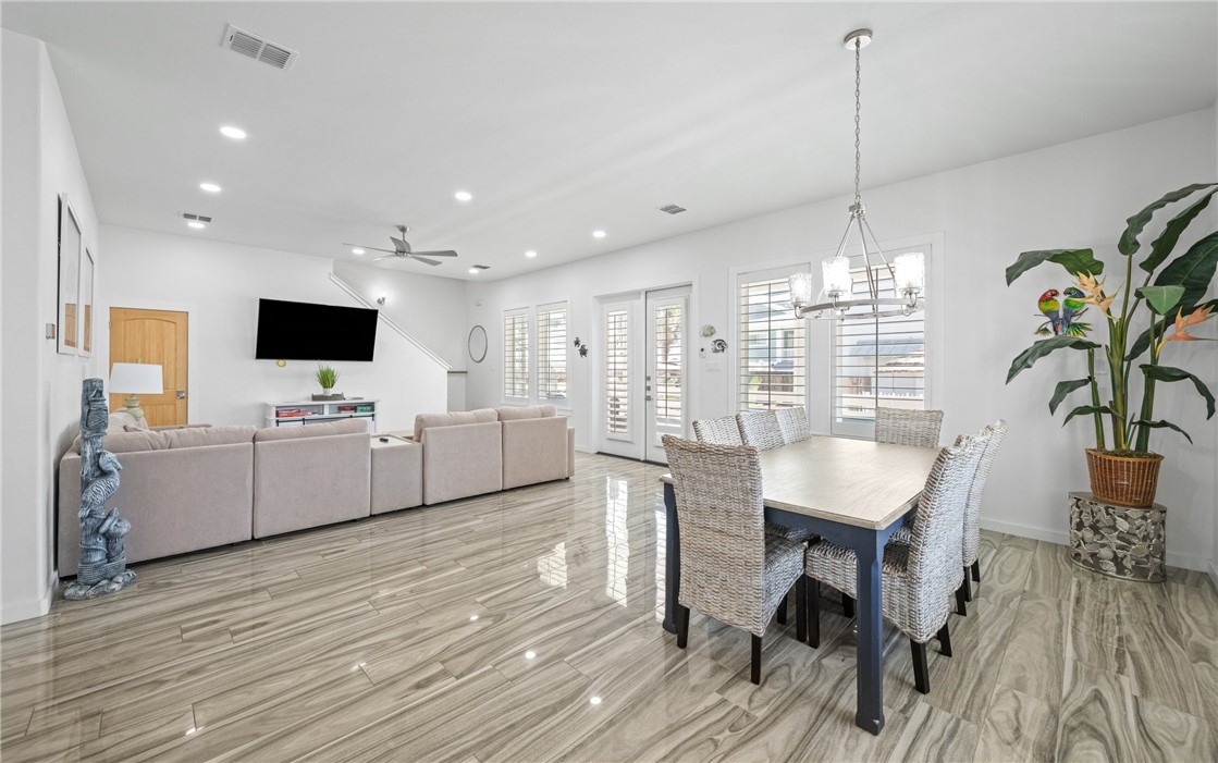 3087 S 11th Street 300 Port Aransas TX 78373