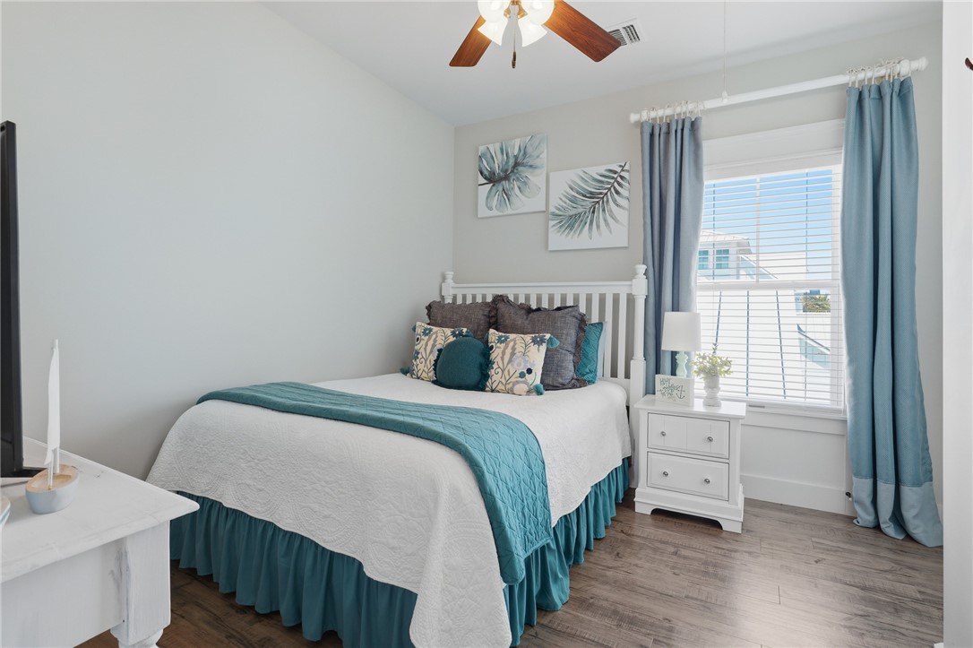 1009 Fiji Drive Rockport TX 78382