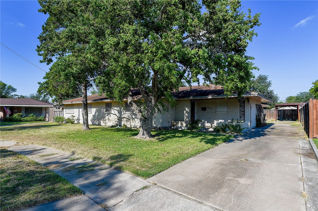 3209 Casa De Palmas Drive Corpus Christi TX 78411