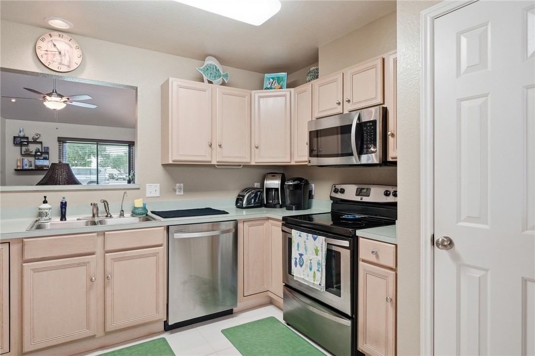 107 Pebble Creek Drive Rockport TX 78382