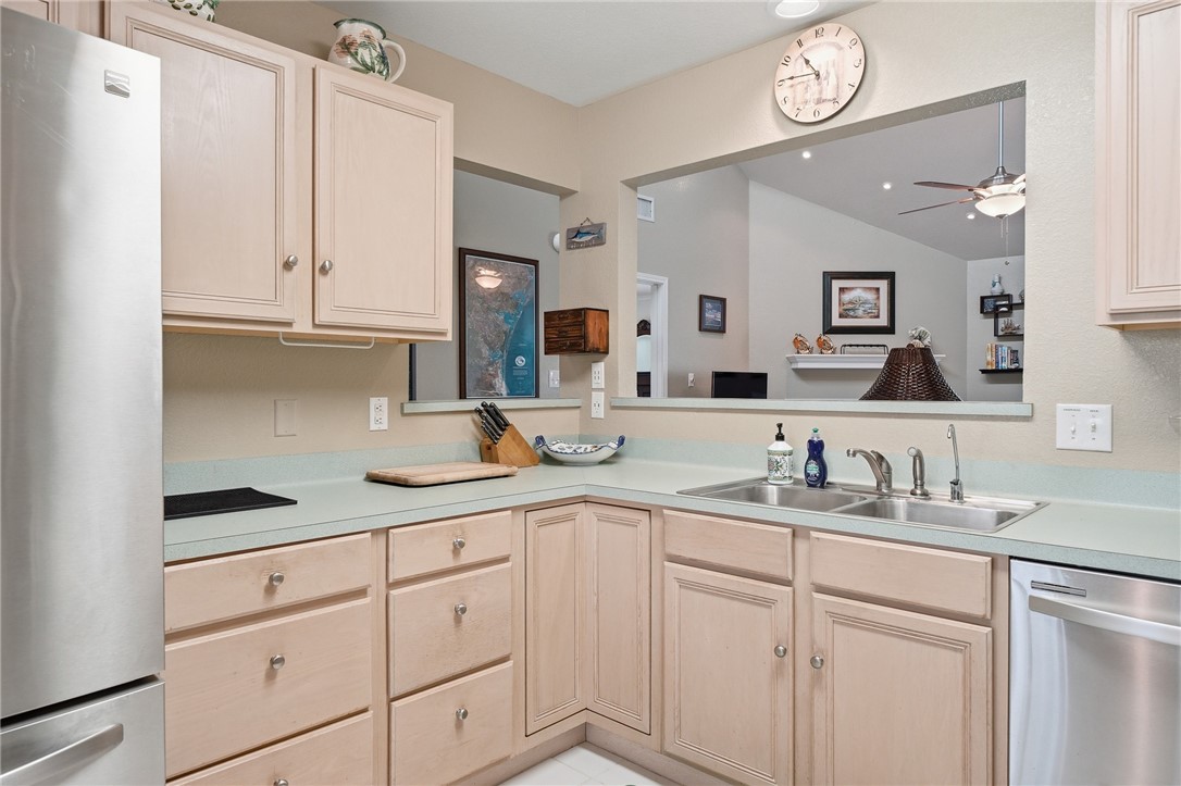 107 Pebble Creek Drive Rockport TX 78382