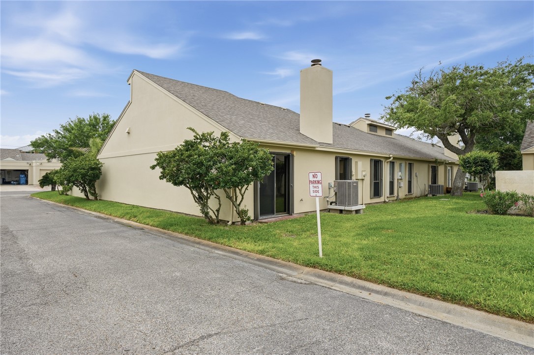 107 Pebble Creek Drive Rockport TX 78382