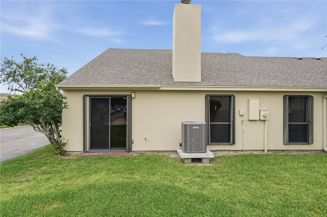 107 Pebble Creek Drive Rockport TX 78382