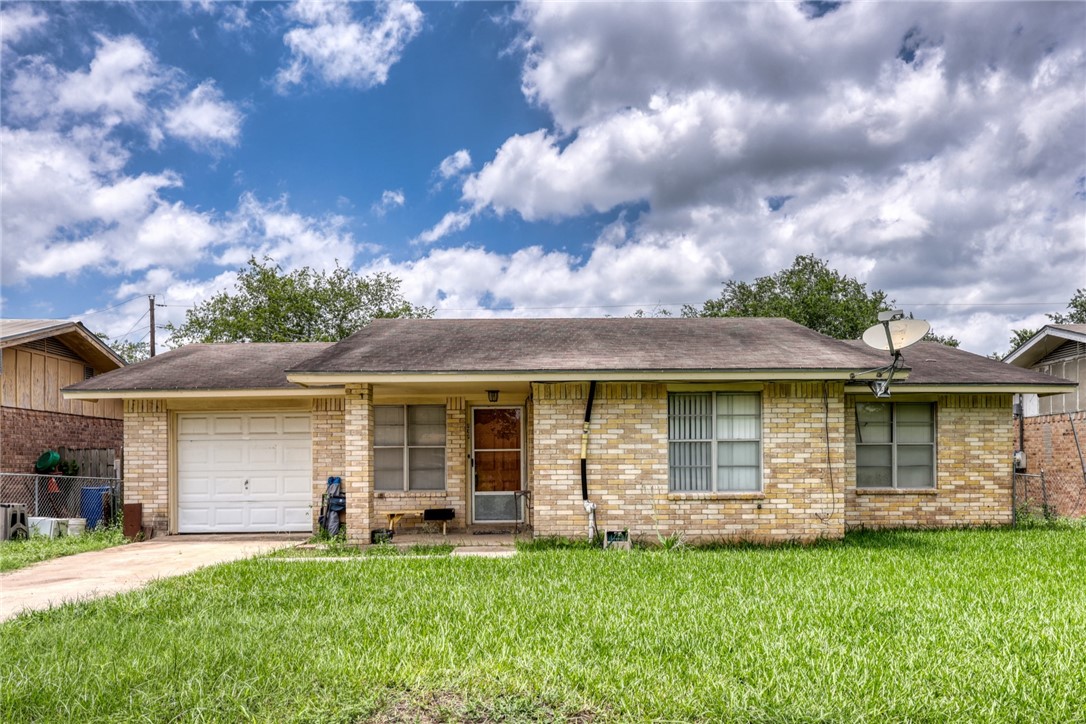 202 Canyonview George West TX 78022