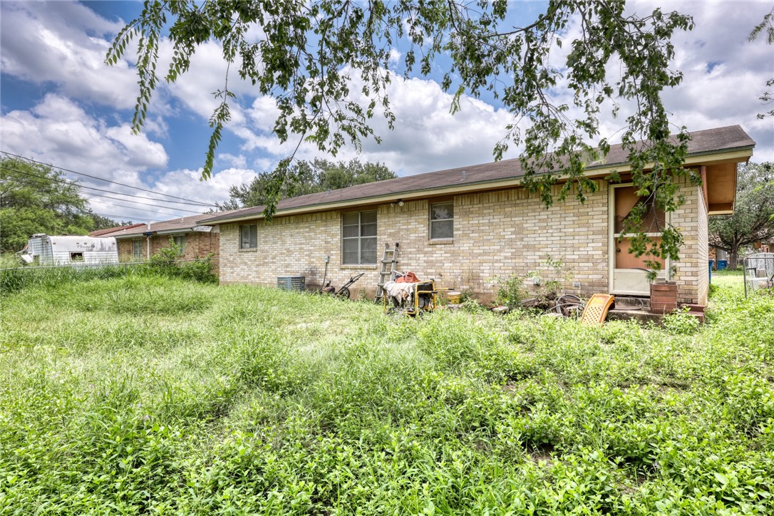 202 Canyonview George West TX 78022