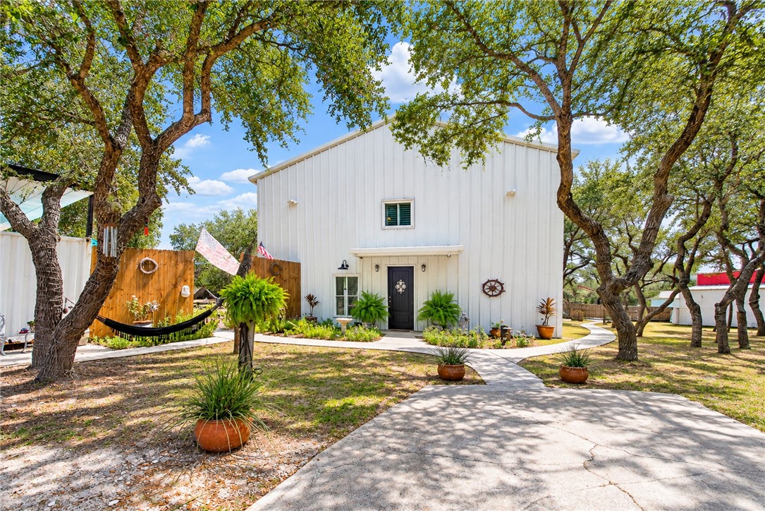 1324 N Verne Street Rockport TX 78382