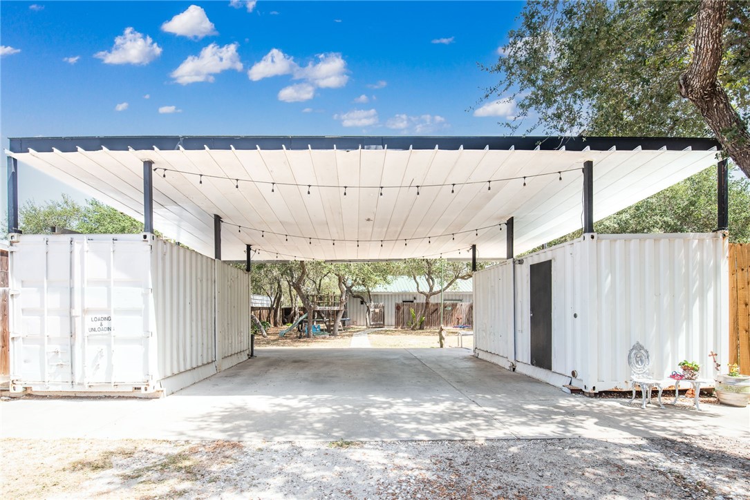 1324 N Verne Street Rockport TX 78382