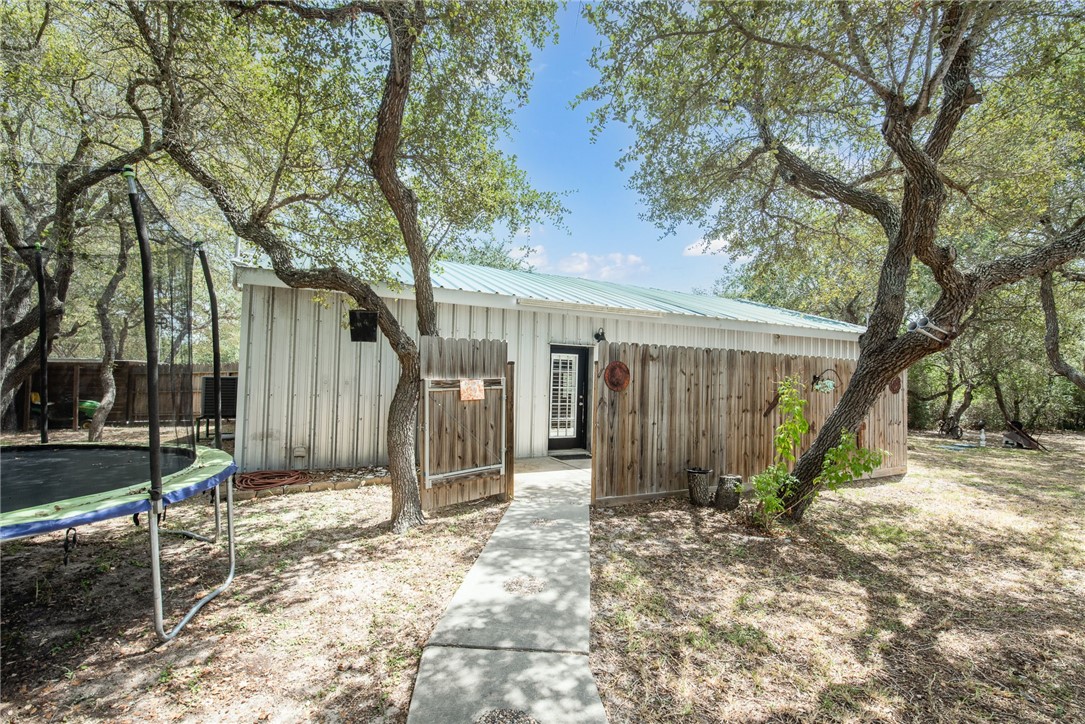 1324 N Verne Street Rockport TX 78382