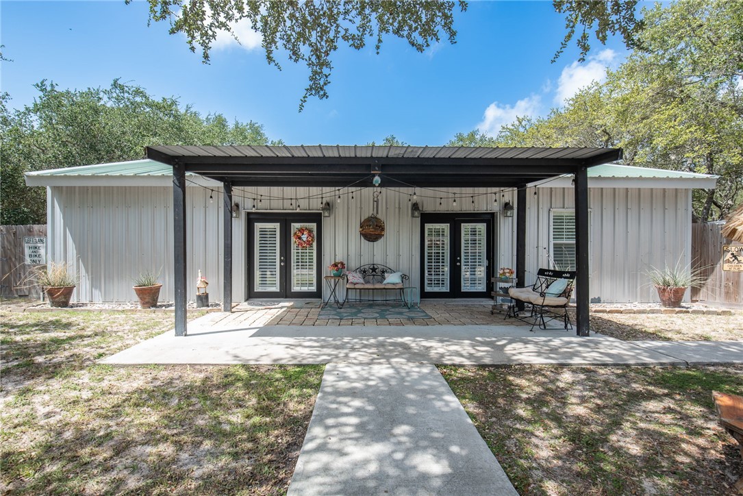 1324 N Verne Street Rockport TX 78382