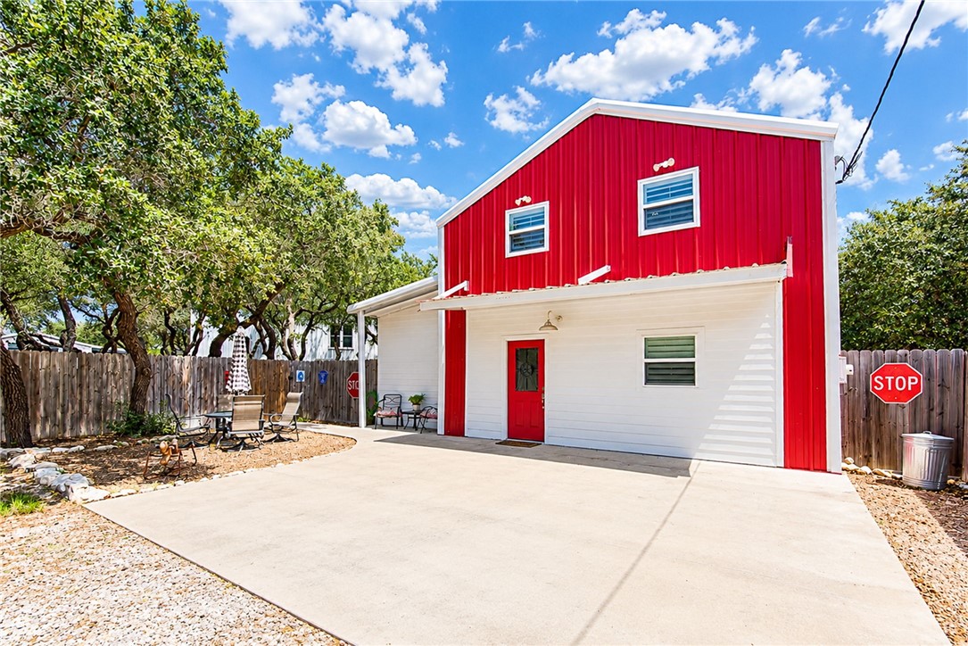 1324 N Verne Street Rockport TX 78382