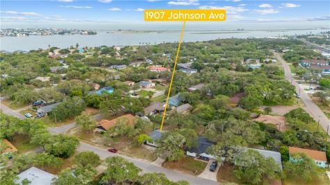 1907 Johnson Avenue Rockport TX 78382