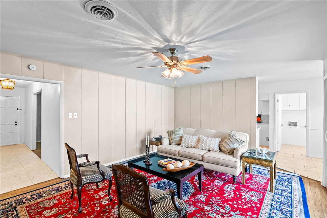 726 Meadowbrook Drive Corpus Christi TX 78412
