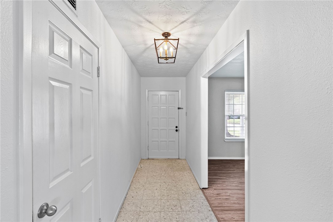 726 Meadowbrook Drive Corpus Christi TX 78412