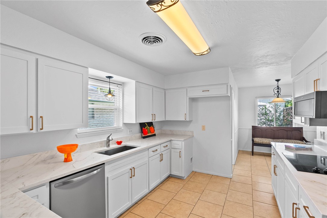 726 Meadowbrook Drive Corpus Christi TX 78412