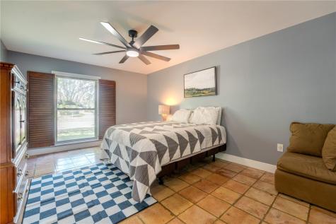 321 Bayshore Drive Corpus Christi TX 78412