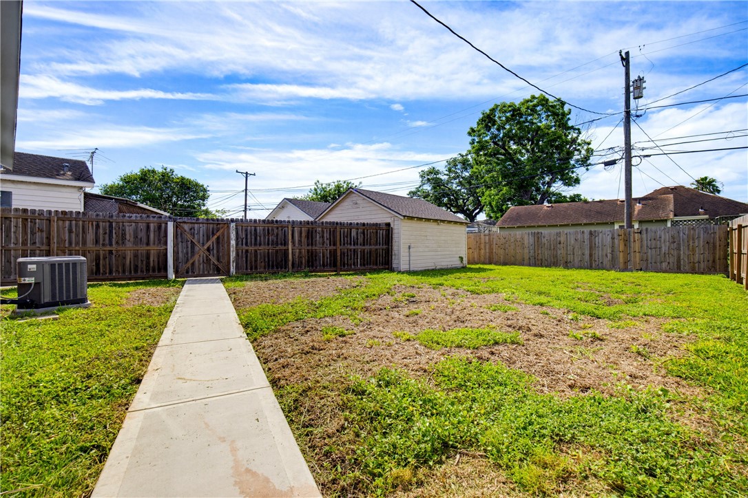 425 Naples Street Corpus Christi TX 78404