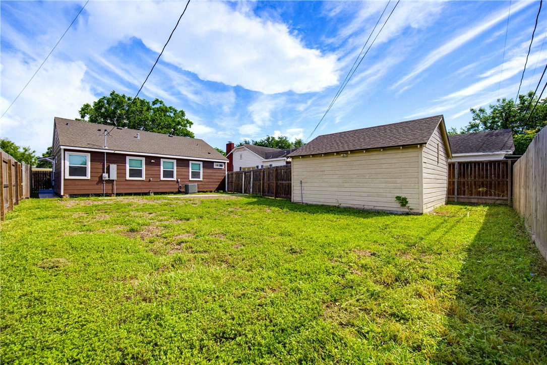 425 Naples Street Corpus Christi TX 78404