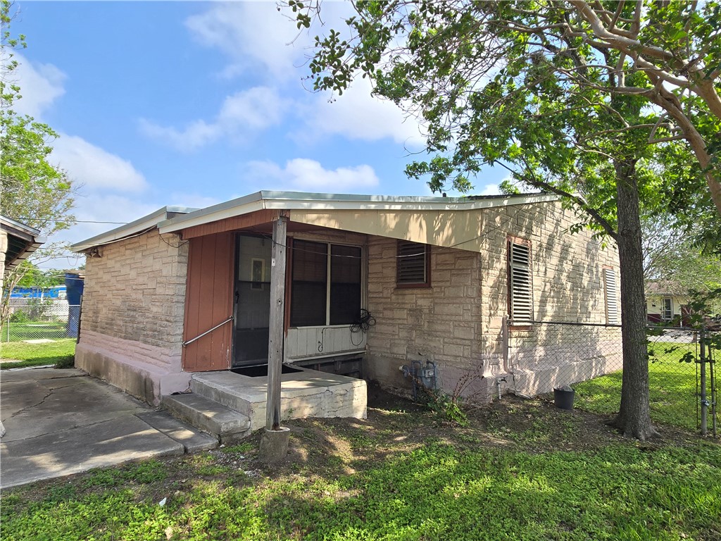 1734 Trenton Drive Corpus Christi TX 78404