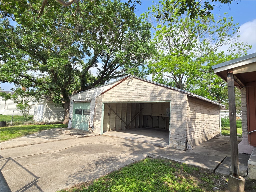 1734 Trenton Drive Corpus Christi TX 78404