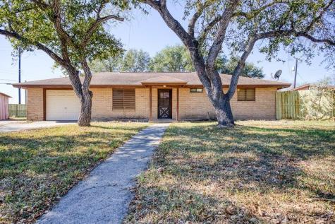 901 Oak Street Taft TX 78390