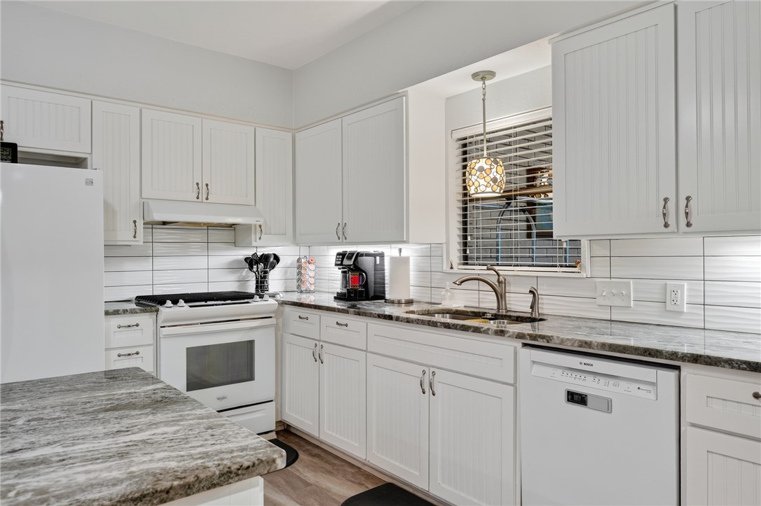3103 Traylor Boulevard Rockport TX 78382