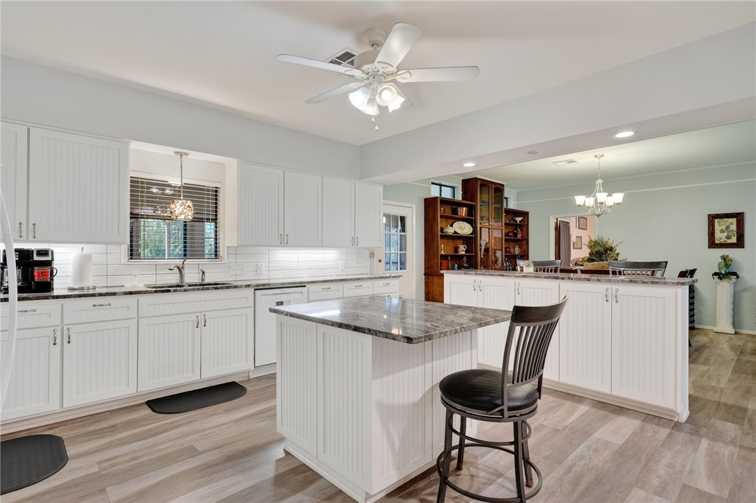 3103 Traylor Boulevard Rockport TX 78382