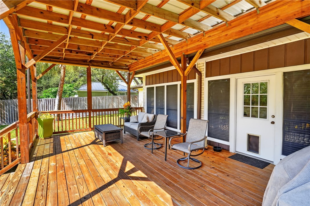 3103 Traylor Boulevard Rockport TX 78382