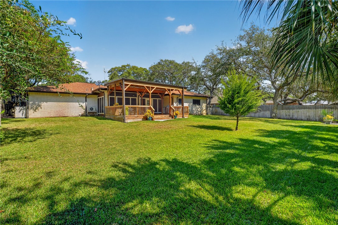3103 Traylor Boulevard Rockport TX 78382
