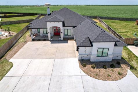 2001 Magnolia Falls Drive Corpus Christi TX 78415