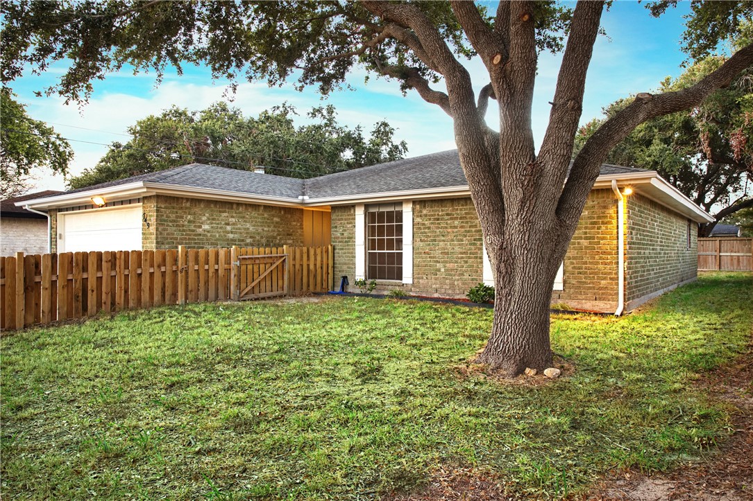 749 Alhambra Drive Corpus Christi TX 78418