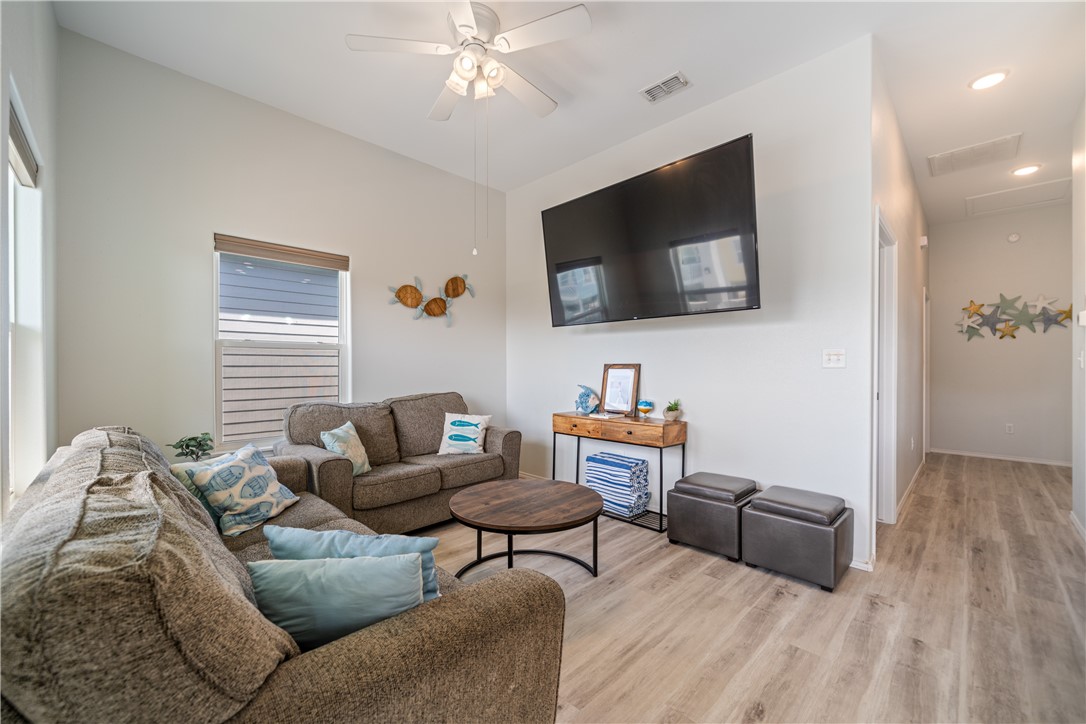 112 Maldives Rockport TX 78382