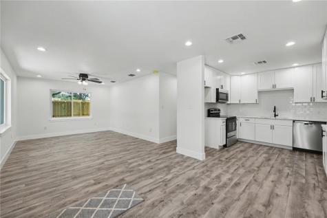 612 S 9th Street Aransas Pass TX 78336