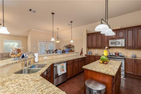305 Hogan Portland TX 78374