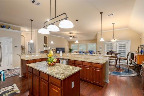 305 Hogan Portland TX 78374