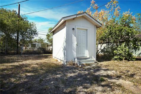 4533 W Nesbitt Drive Corpus Christi TX 78415