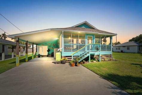 1507 S Pearl Street Rockport TX 78382