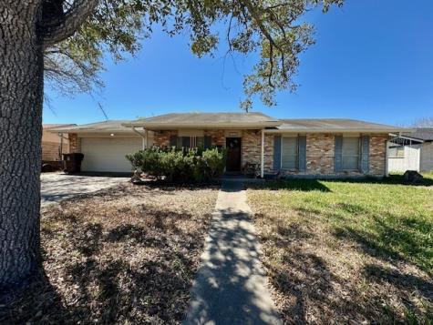 1013 S 21st Street Kingsville TX 78363