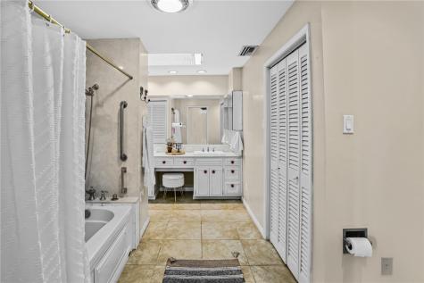1221 W Henrietta Avenue Kingsville TX 78363
