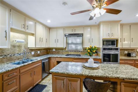 1221 W Henrietta Avenue Kingsville TX 78363