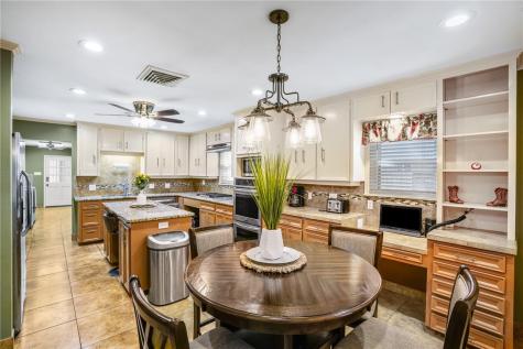1221 W Henrietta Avenue Kingsville TX 78363