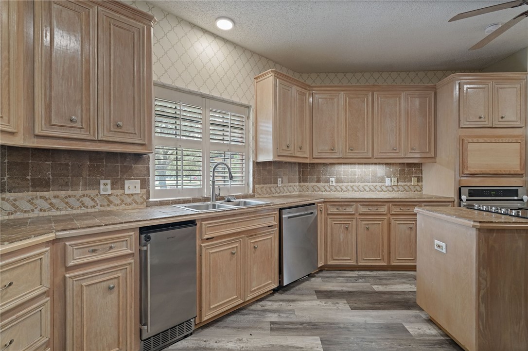 4701 Schwerin Lake Drive Corpus Christi TX 78413