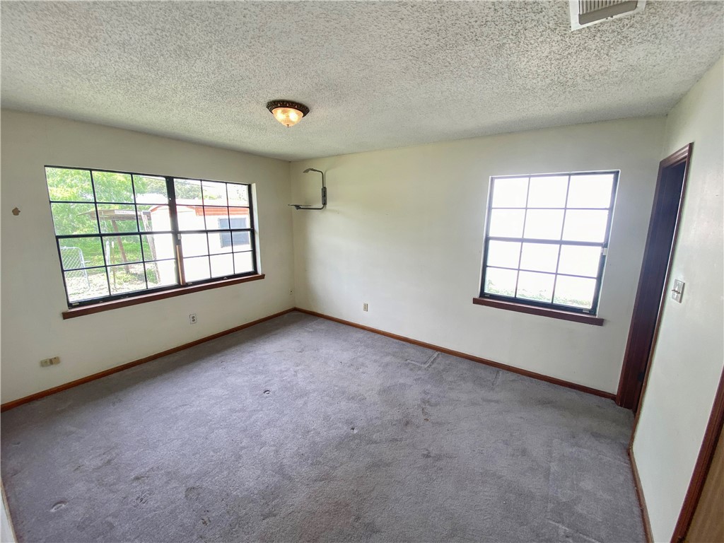 908 Fannin Street George West TX 78022