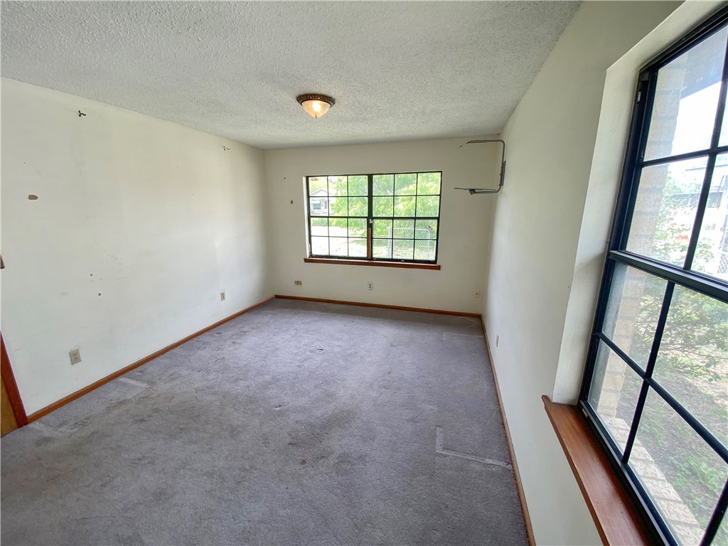 908 Fannin Street George West TX 78022