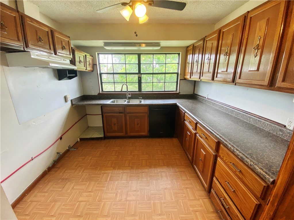 908 Fannin Street George West TX 78022