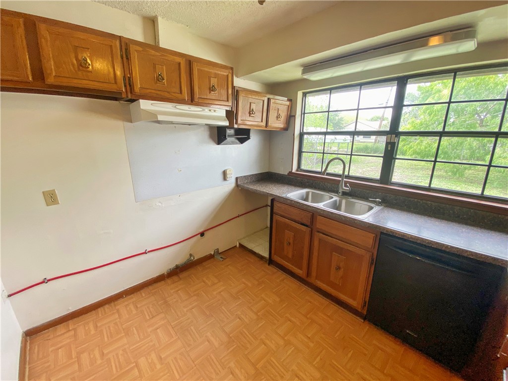 908 Fannin Street George West TX 78022