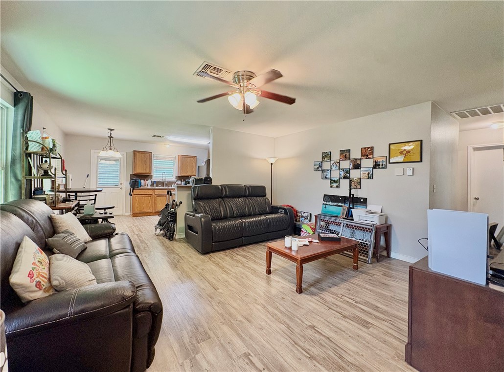1709 Chisolm Trai Corpus Christi TX 78410