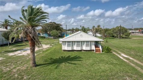 1132 S Arch Street Aransas Pass TX 78336