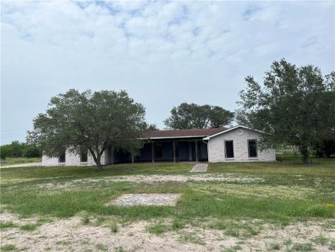 785 S County Road 305 Orange Grove TX 78372